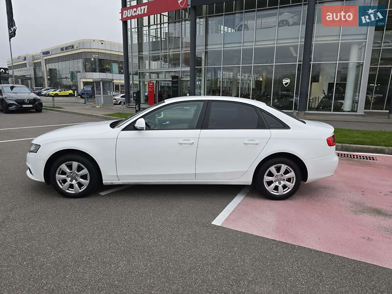 Седан Audi A4 2009 в Києві