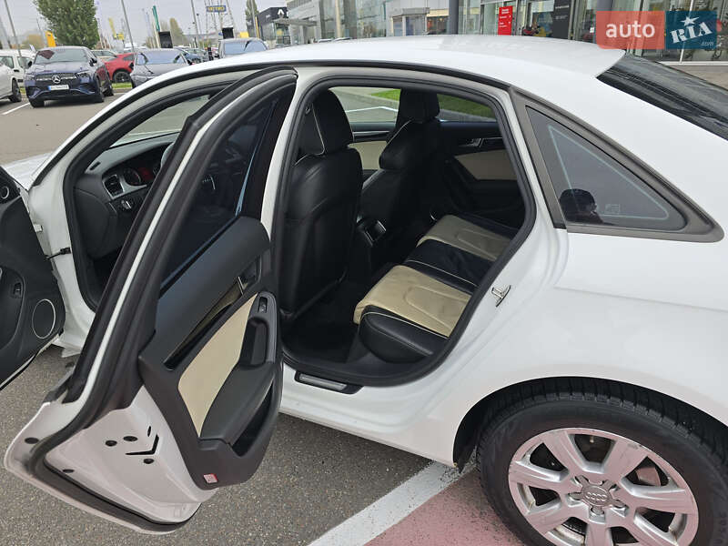 Седан Audi A4 2009 в Києві