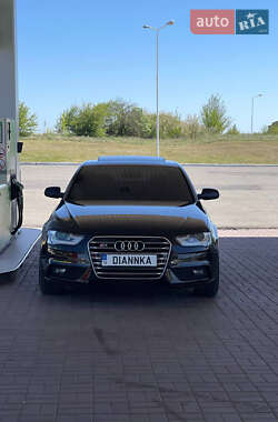 Седан Audi A4 2013 в Одесі