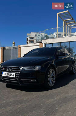 Седан Audi A4 2013 в Одесі