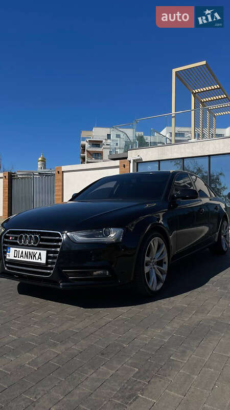 Седан Audi A4 2013 в Одесі