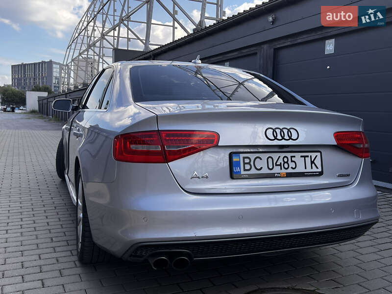 Седан Audi A4 2015 в Львові