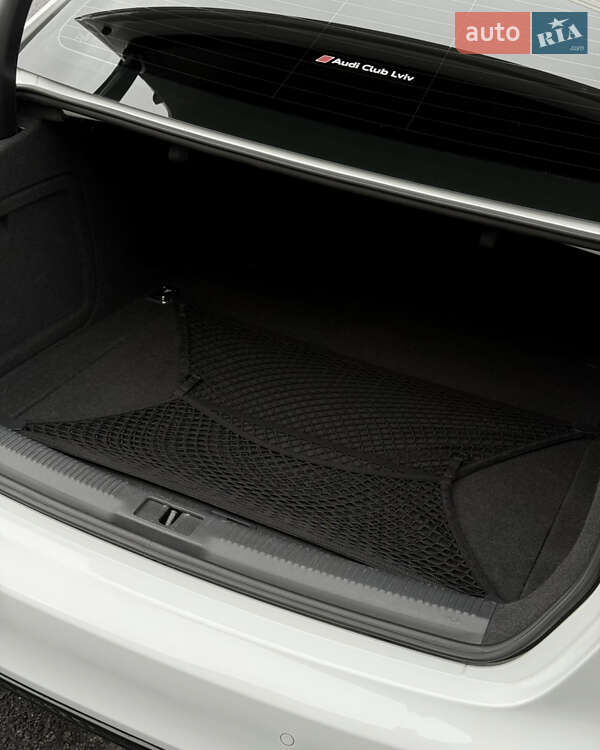 Седан Audi A4 2015 в Львові фото 40 Седан Audi A4 2015 в Львові