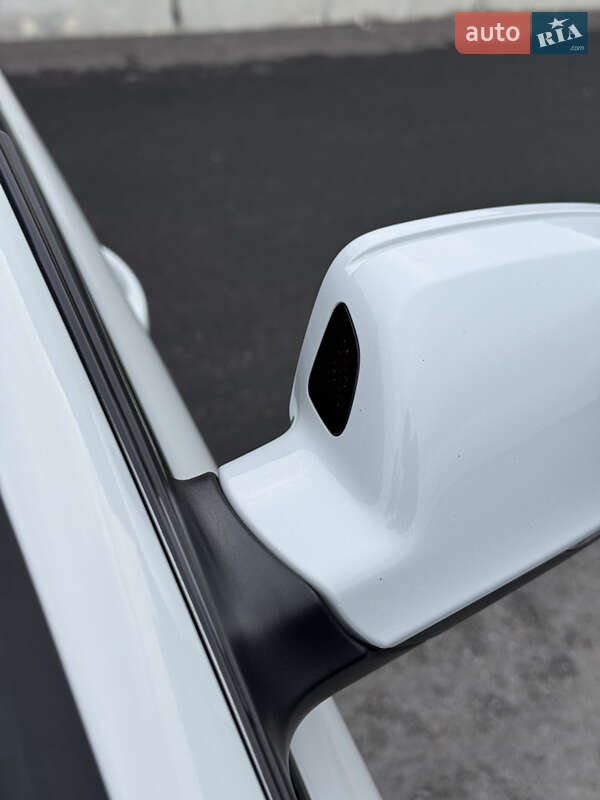 Седан Audi A4 2015 в Львові фото 61 Седан Audi A4 2015 в Львові