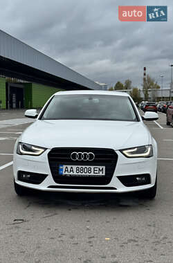 Седан Audi A4 2012 в Киеве