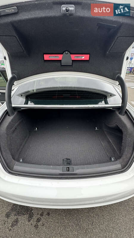 Седан Audi A4 2012 в Киеве фото 27 Седан Audi A4 2012 в Киеве