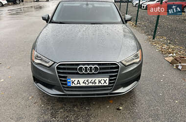 Седан Audi A4 2014 в Києві