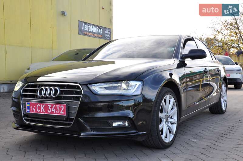 Седан Audi A4 2014 в Львові