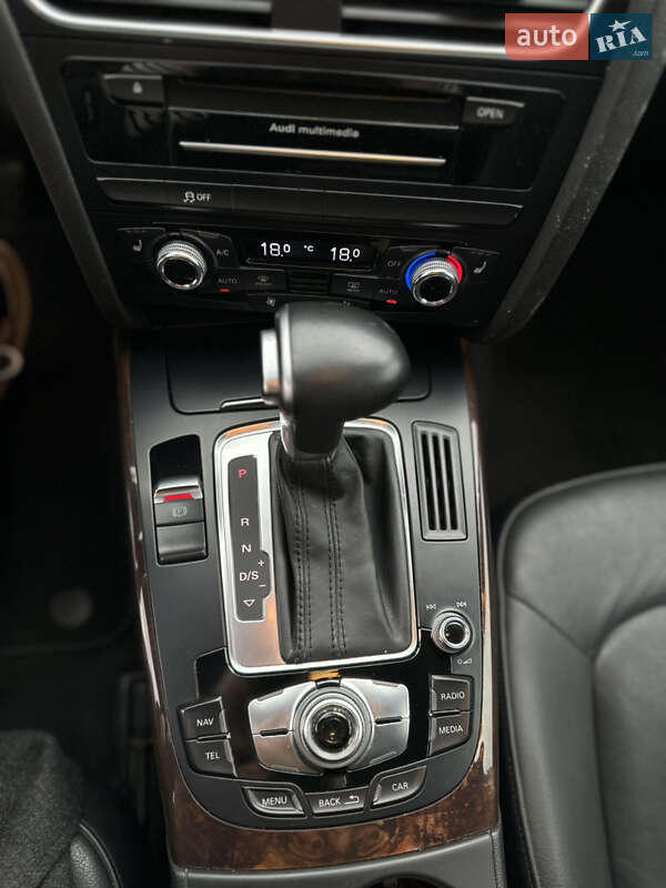 Седан Audi A4 2014 в Рівному