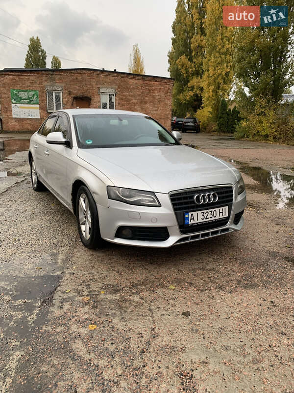 Седан Audi A4 2008 в Обухові