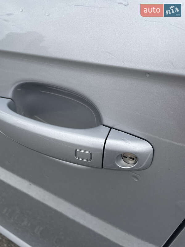 Седан Audi A4 2015 в Киеве