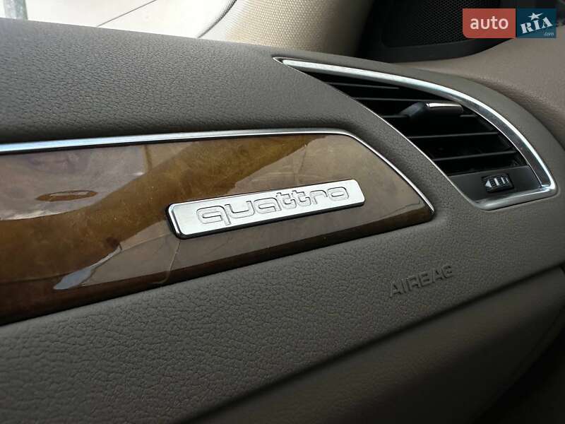 Седан Audi A4 2011 в Киеве