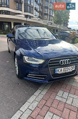 Седан Audi A4 2013 в Києві