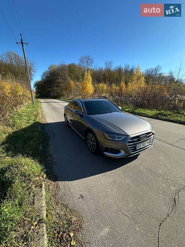 Седан Audi A4 2020 в Виннице