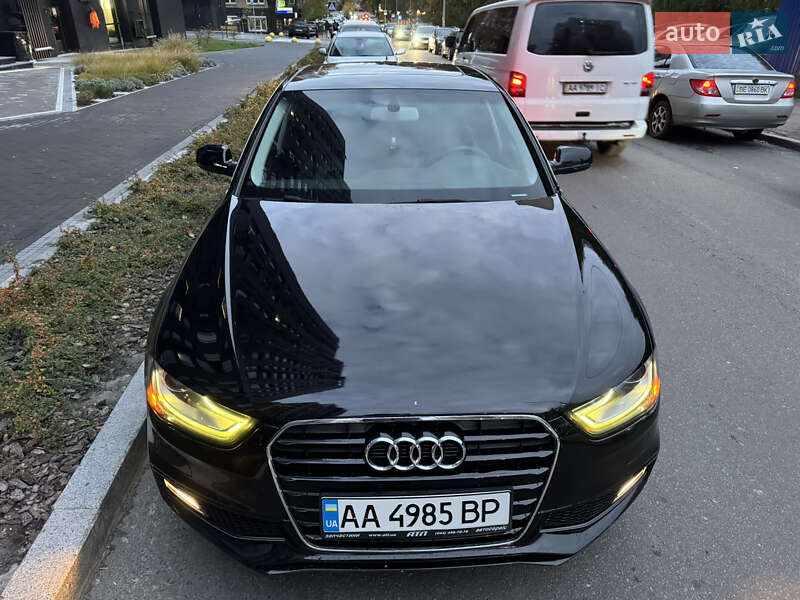 Седан Audi A4 2014 в Києві фото Седан Audi A4 2014 в Києві