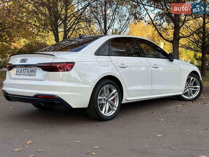 Седан Audi A4 2019 в Києві