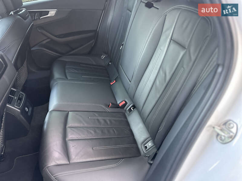 Седан Audi A4 2019 в Києві