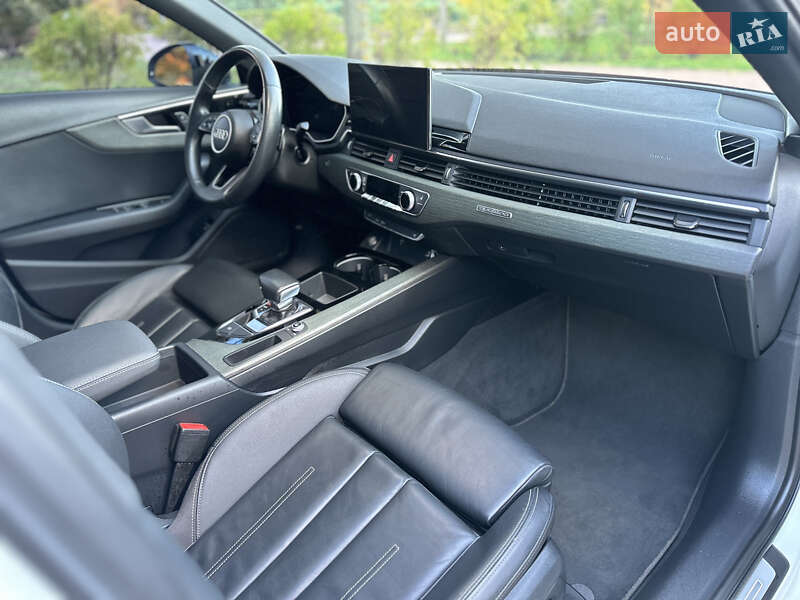 Седан Audi A4 2019 в Києві