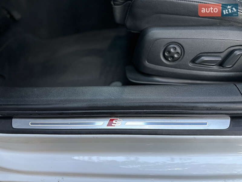 Седан Audi A4 2019 в Києві