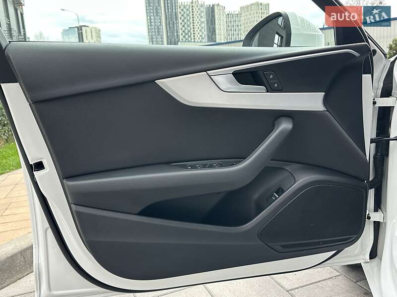 Універсал Audi A4 2017 в Києві фото 13 Універсал Audi A4 2017 в Києві