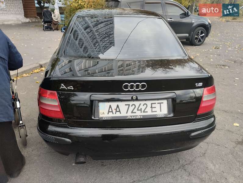 Седан Audi A4 1997 в Києві