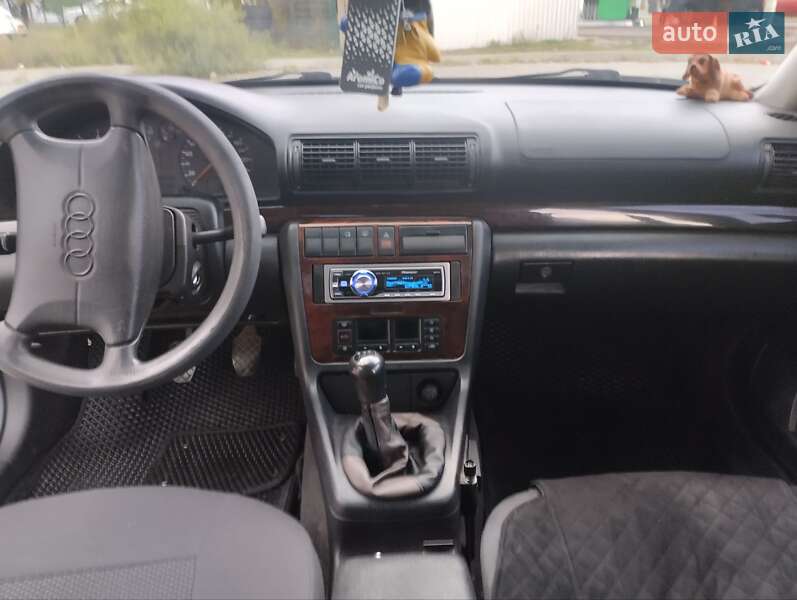 Седан Audi A4 1997 в Києві