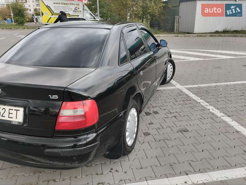 Седан Audi A4 1997 в Києві
