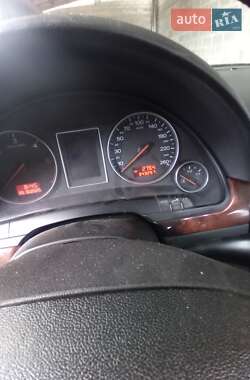 Седан Audi A4 2002 в Петропавлівці