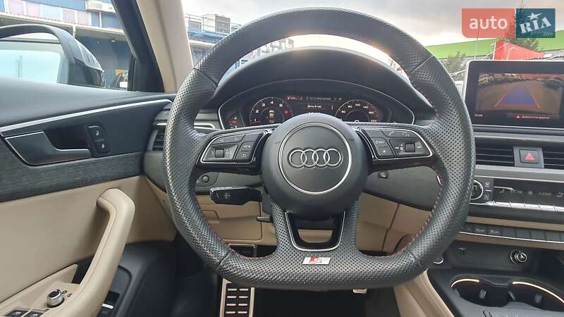 Седан Audi A4 2018 в Киеве