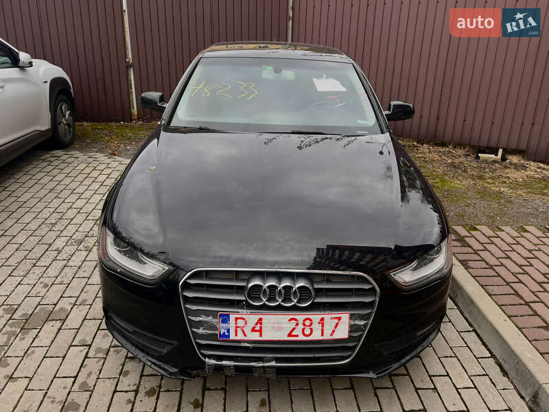 Седан Audi A4 2013 в Ровно