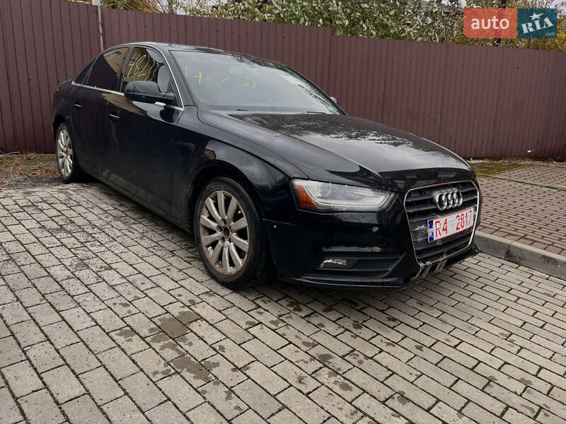 Седан Audi A4 2013 в Ровно