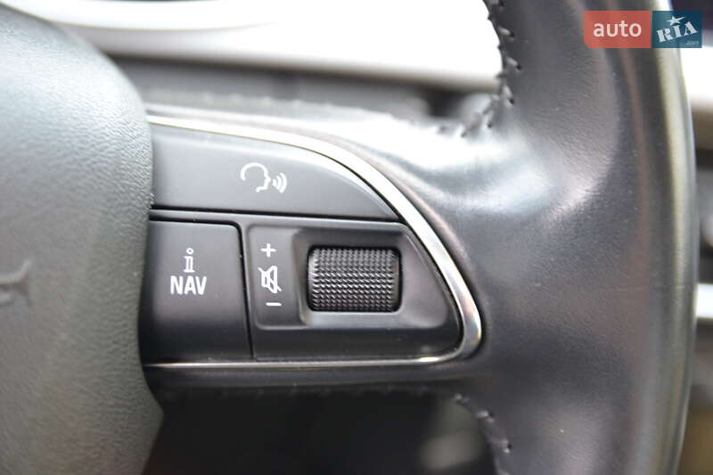 Седан Audi A4 2014 в Луцке