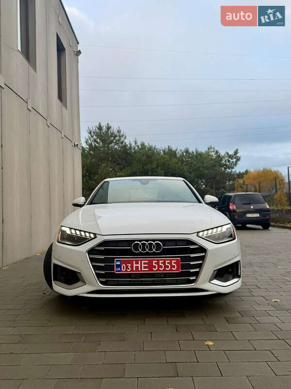 Седан Audi A4 2020 в Луцке