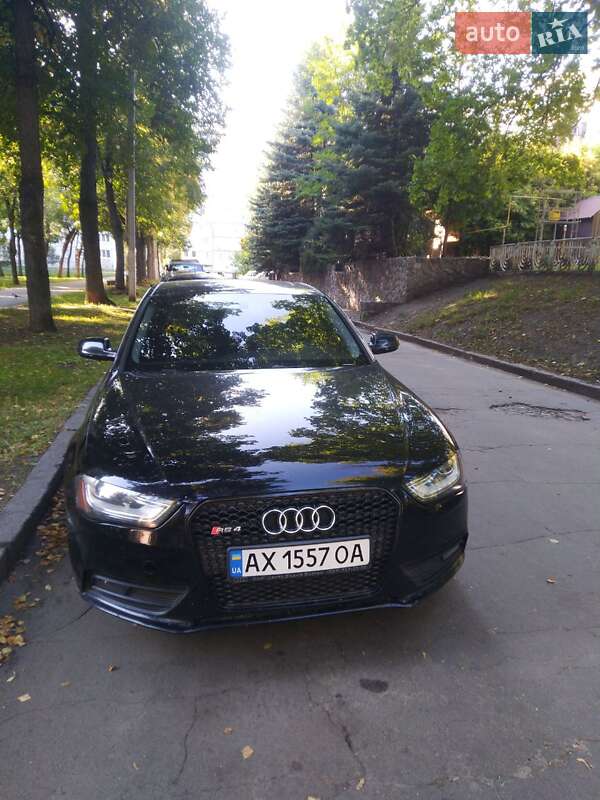 Седан Audi A4 2013 в Харкові