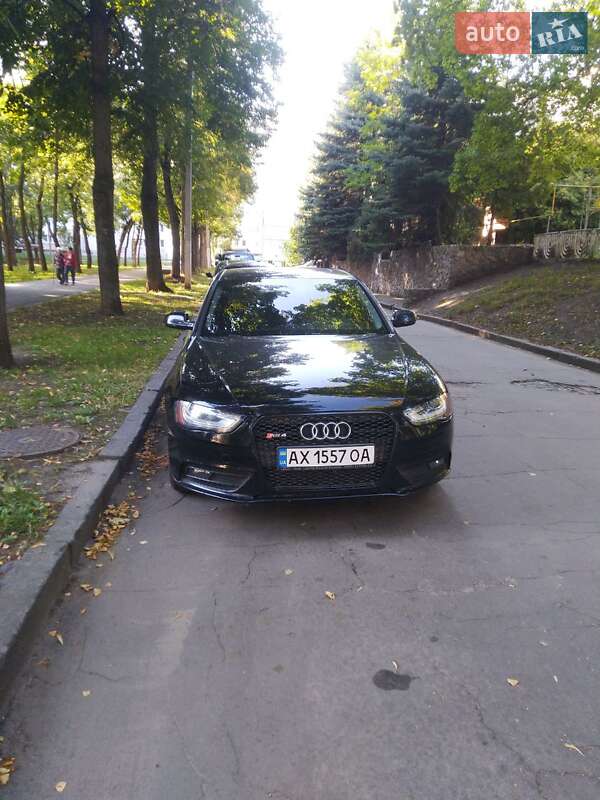 Седан Audi A4 2013 в Харкові