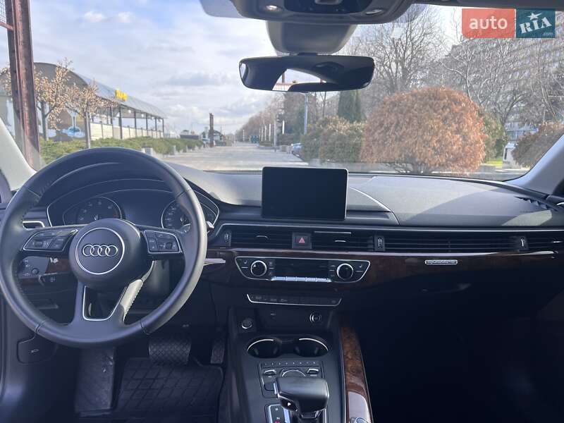 Седан Audi A4 2019 в Києві