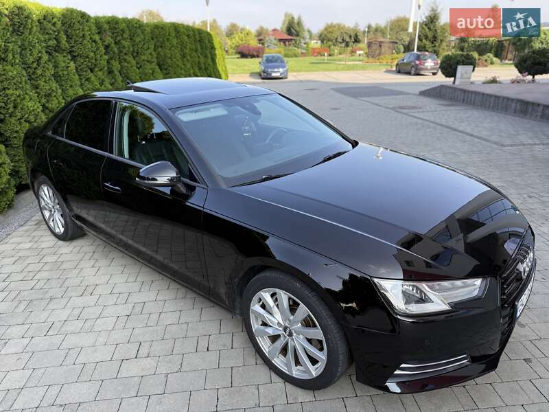 Седан Audi A4 2016 в Львове