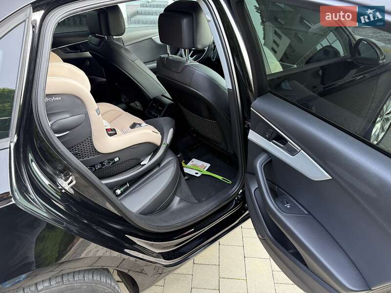 Седан Audi A4 2016 в Львове