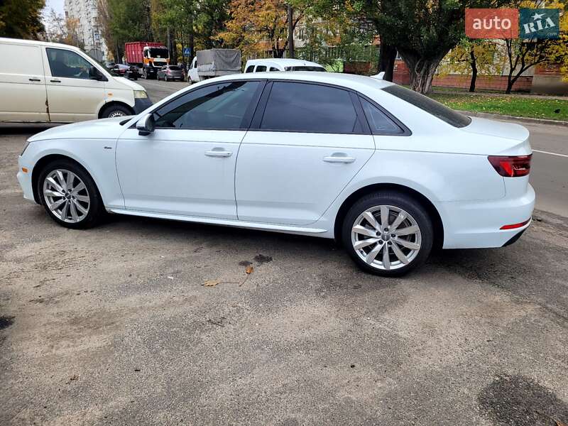 Седан Audi A4 2018 в Києві