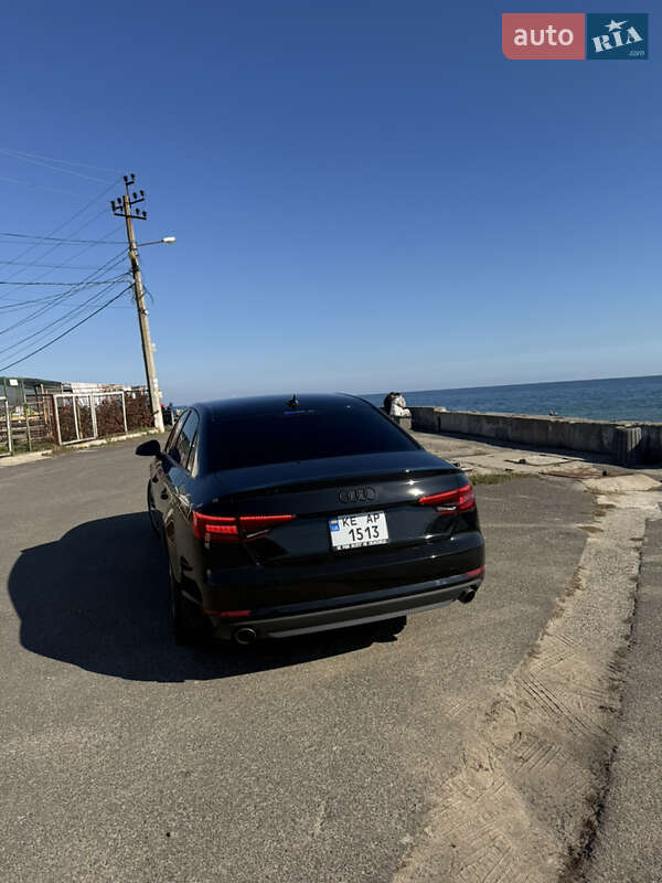 Седан Audi A4 2017 в Кривом Роге