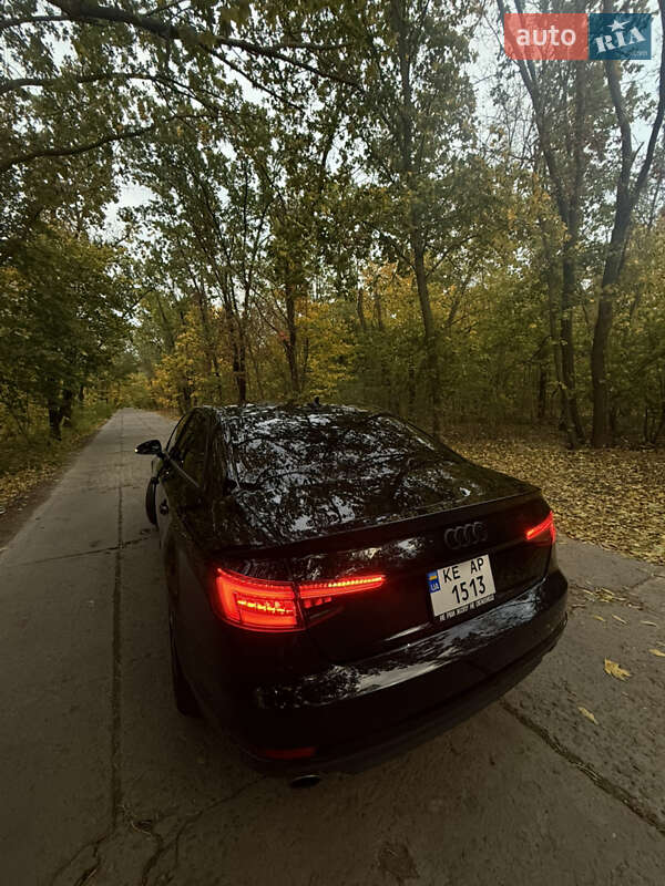Седан Audi A4 2017 в Кривому Розі