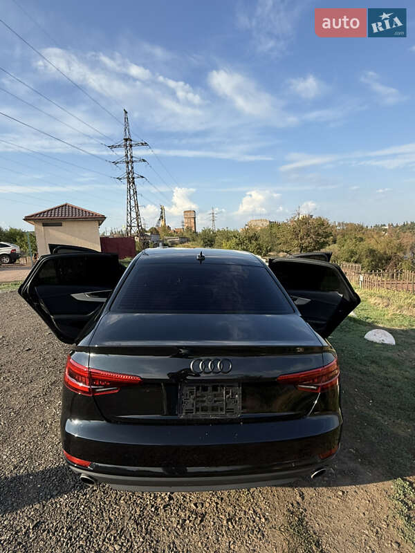 Седан Audi A4 2017 в Кривому Розі
