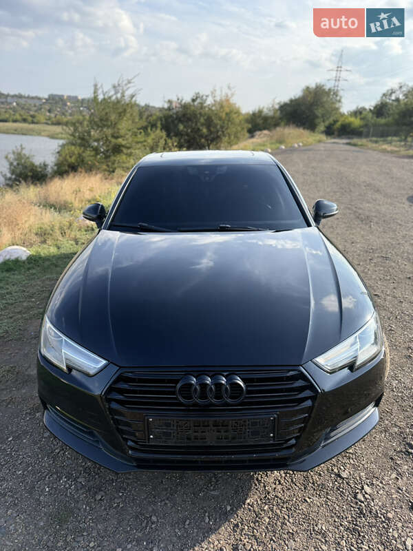 Седан Audi A4 2017 в Кривом Роге