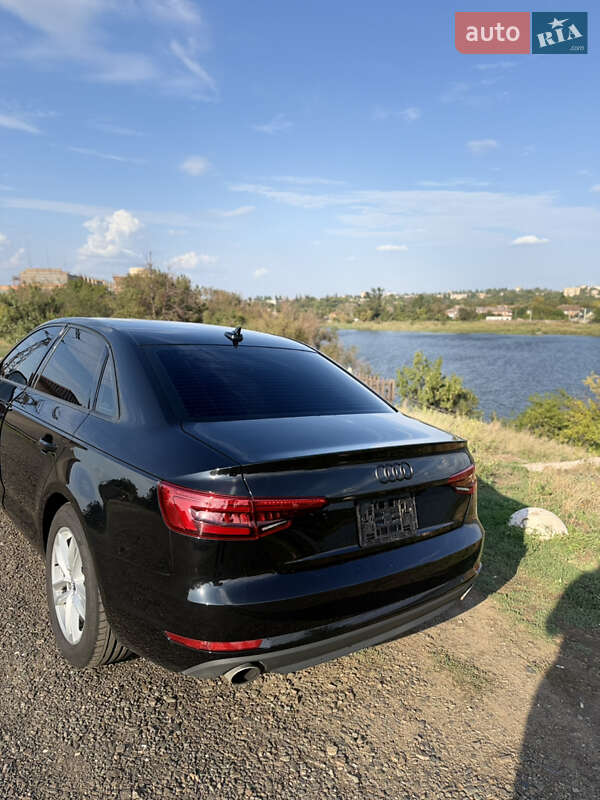 Седан Audi A4 2017 в Кривому Розі