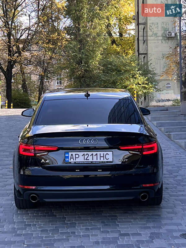 Седан Audi A4 2016 в Запоріжжі