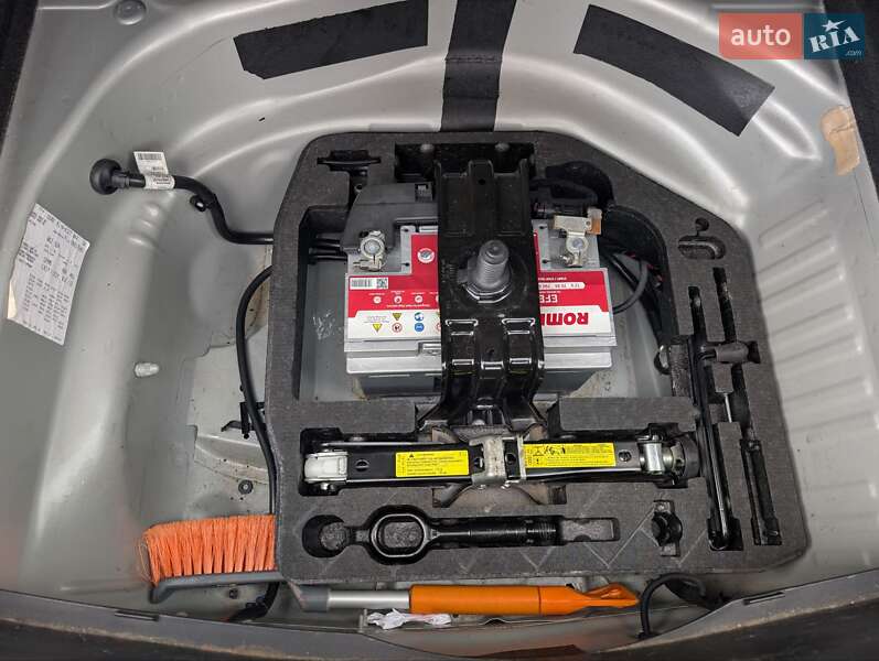 Седан Audi A4 2013 в Ивано-Франковске