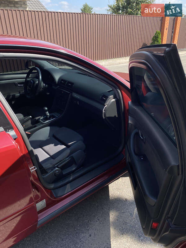 Седан Audi A4 2002 в Олександрії