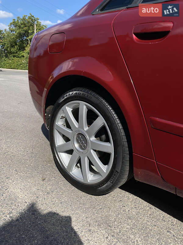 Седан Audi A4 2002 в Олександрії