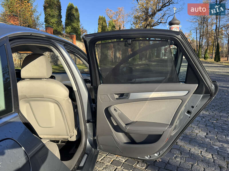 Седан Audi A4 2010 в Києві