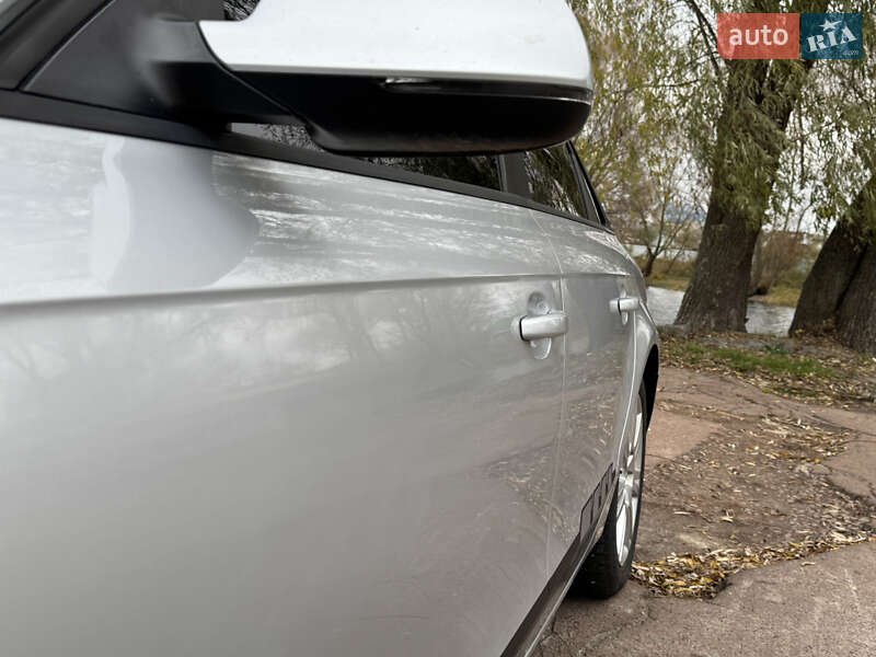 Седан Audi A4 2009 в Прилуках